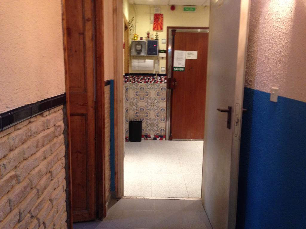 Pension Bertolin Barcelona Exterior foto