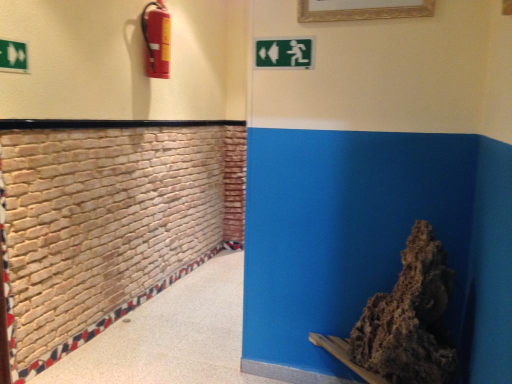 Pension Bertolin Barcelona Exterior foto